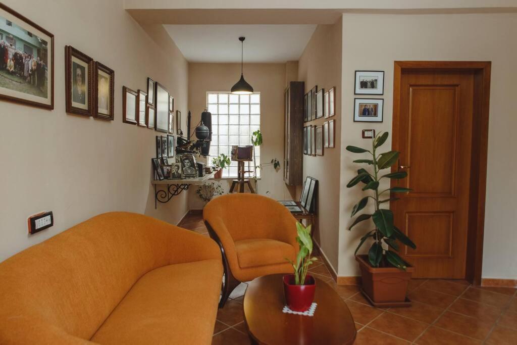 Rare Durres Apartment With Private Parking & Garden Exterior foto
